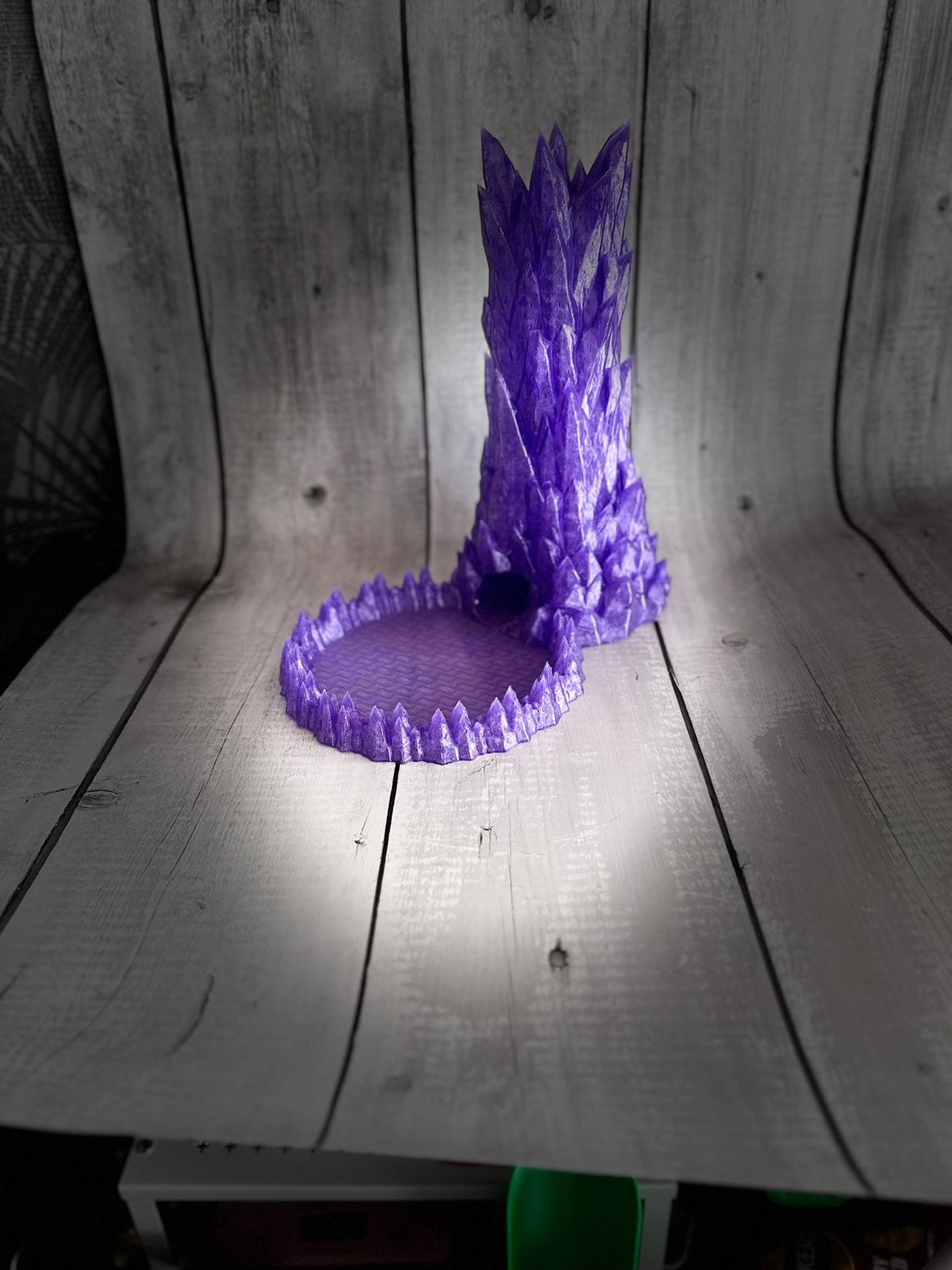 Crystal-Style 3D Printed Dice Tower – Silk PLA, Icy Effect, RPG & DnD Accessory